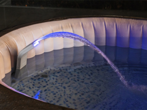 Wasserfall (Adapter) für aufblasbare Whirlpools ( wie MSpa, Intex, Arebos, Home Deluxe und weitere )